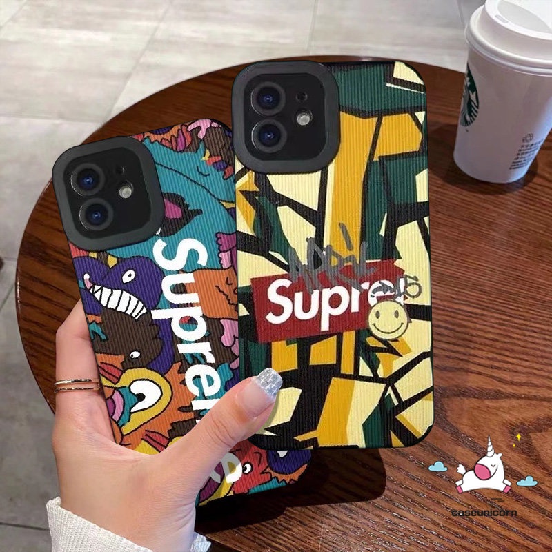 Casing Kartun Graffiti Lucu Kompatibel Untuk iPhone 7Plus 11 14 13 12 Pro MAX XR 7 8 Plus X XS MAX Trendi Merek Supre. me Kreatif Pelangi Shockproof Mewah Tekstur Kulit Soft Cover