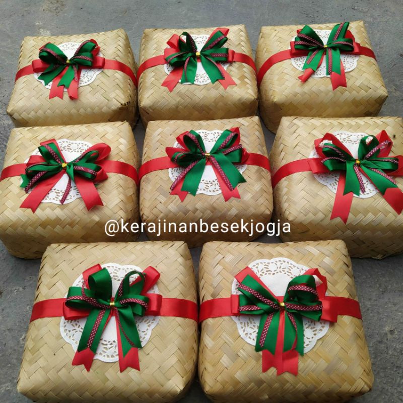 

( NATAL 2022 ) BESEK NATURAL PITA NATAL /besek bambu/besek hias/besek pita/besek kekinian/besek anyam/besek kotak