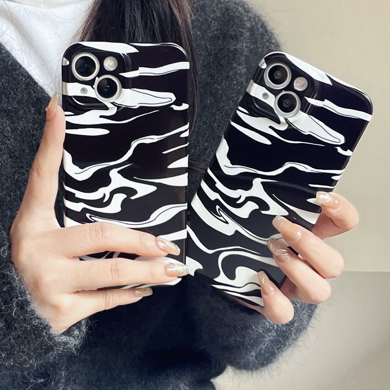 IPHONE Fashion!Casing Plastik Keras Motif Sapi Hitam &amp; Putih HP iP Iphone14+Plus X XS XR 11 12 13 Pro Max FTD Woman Girl Casing Apple