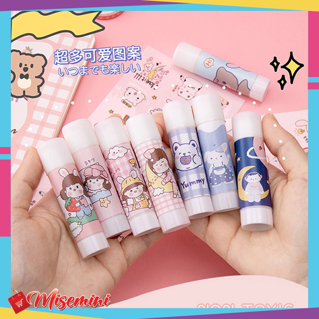 

Ⓜ️ Ⓜ️️ Lem Perekat Kertas Glue Stick Lem Stik Batang Putar Sekolah Kantor Motif Korea Lucu