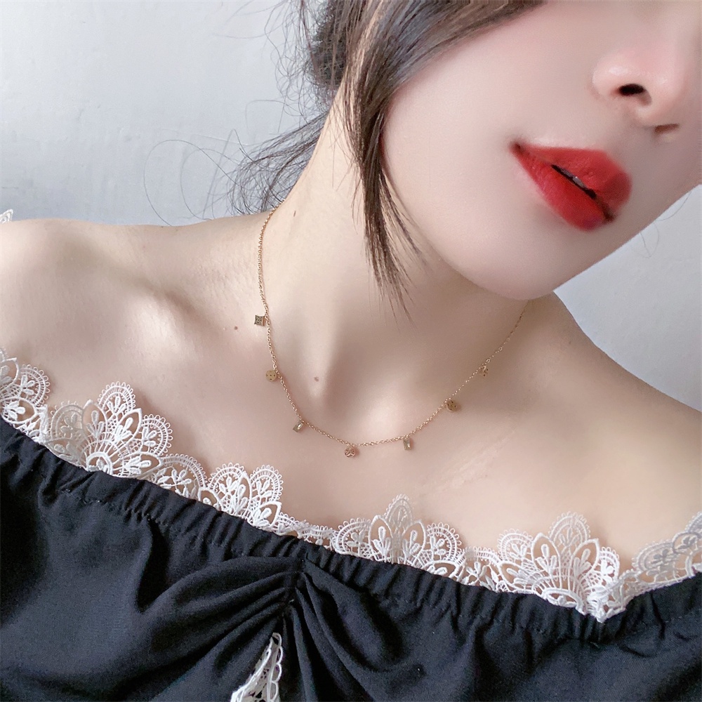 Gaya Sederhana Kalung Baja Titanium Fashion Kalung Perhiasan Persegi Panjang Zirkon Bunga All-Match Klavikula Rantai Kalung Necklace