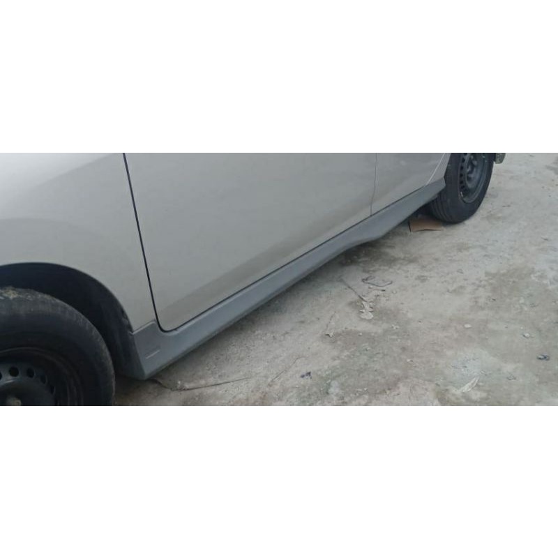 bodykit samping AYLA AGYA