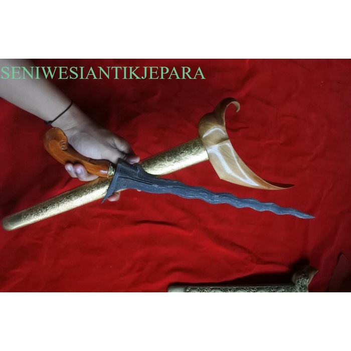 

keris sengkelat warangka ladrang alusan tinggalan simbah wingit boss Termurah