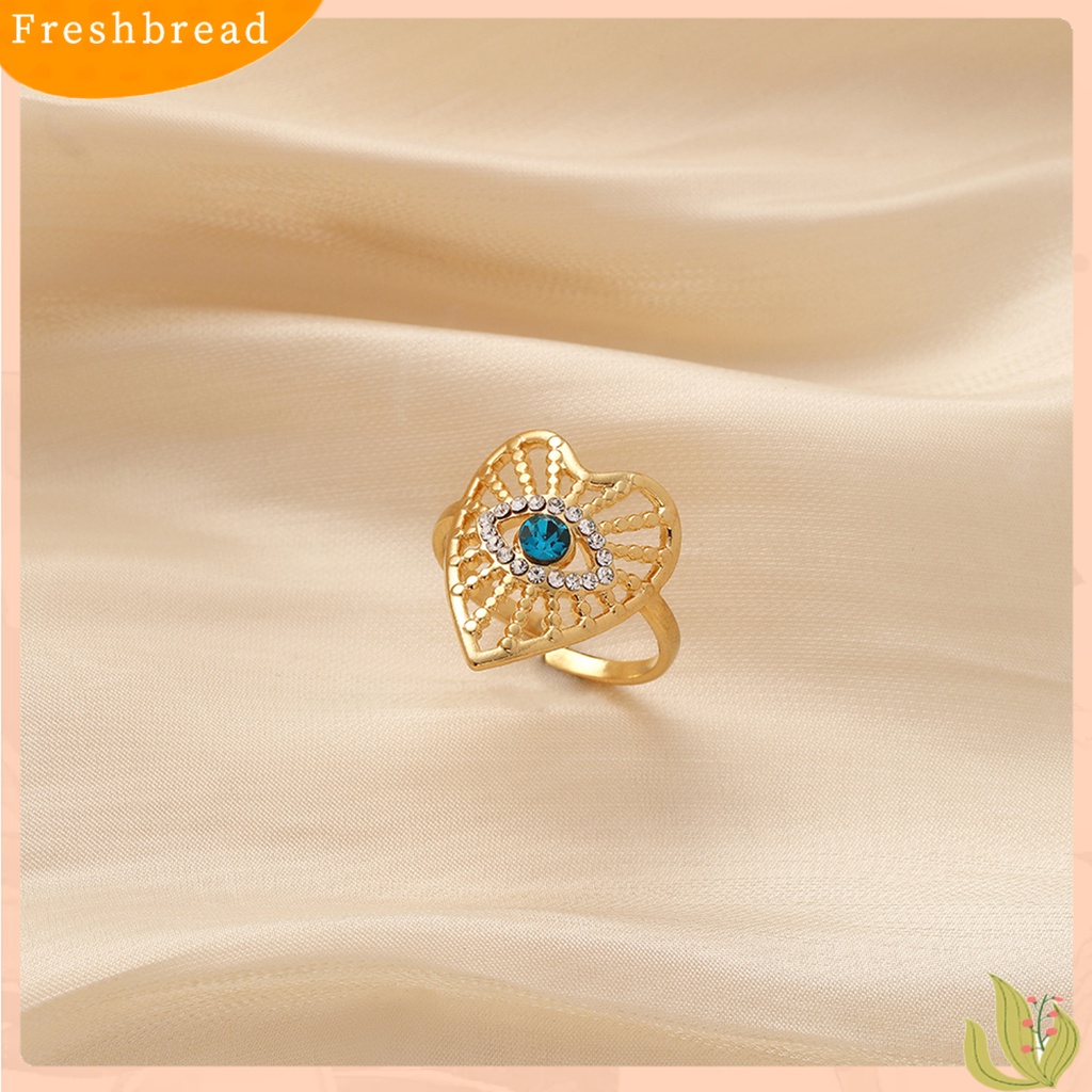 &lt; Freshbread &gt; Cincin Perempuan Bentuk Hati Berlian Imitasi Poles Hypoallergenic Electroplating Dress Up Perhiasan Aksesori Wanita Sederhana Berongga Pembukaan Cincin Untuk Pesta,