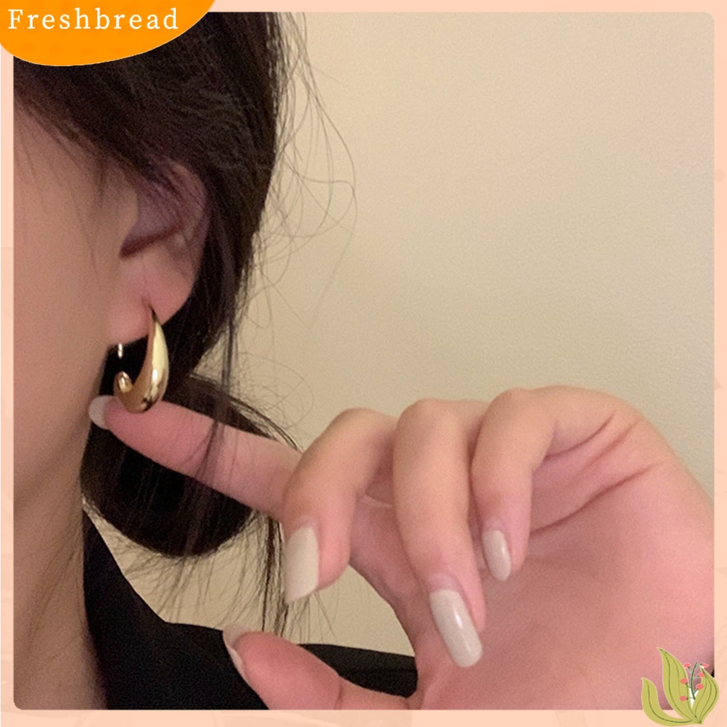 &lt; Freshbread &gt; 1pasang Anting Huggie Wanita Warna Solid Permukaan Halus Kilau Sederhana Bentuk Tetesan Air Women Earrings Perhiasan Perempuan