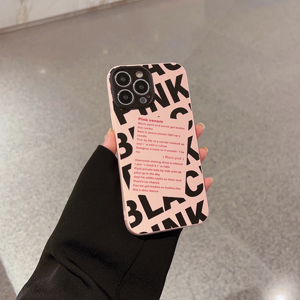 IPHONE Ins Simple Hitam Huruf Pink Miring Label Silikon Case Untuk Iphone14 11 12 13 PRO MAX Casing Cover Pelindung AT0192