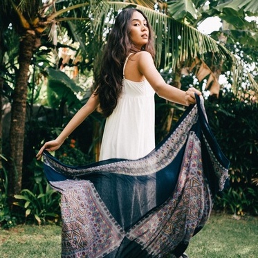 RATU - Isyana in Blue Shawl