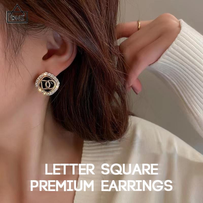 COD❤️Anting pin perak S925 dengan Huruf zirkonia Anting pejantan berdesain persegi-A.one