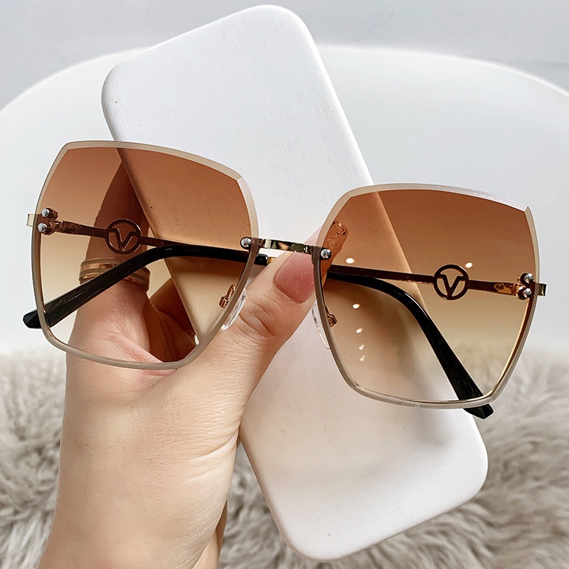 Kacamata Hitam Fashion Square Aesthetic Shades Untuk Wanita/Pria Metal Frame Sunglasses Eyewear