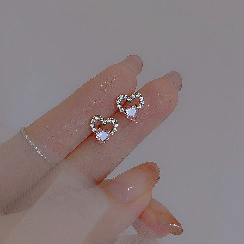 Wanita Korea Merah Muda Hati Zirkon Baja Titanium Telinga Pejantan Berlian Stud Earrings Aksesoris Fashion