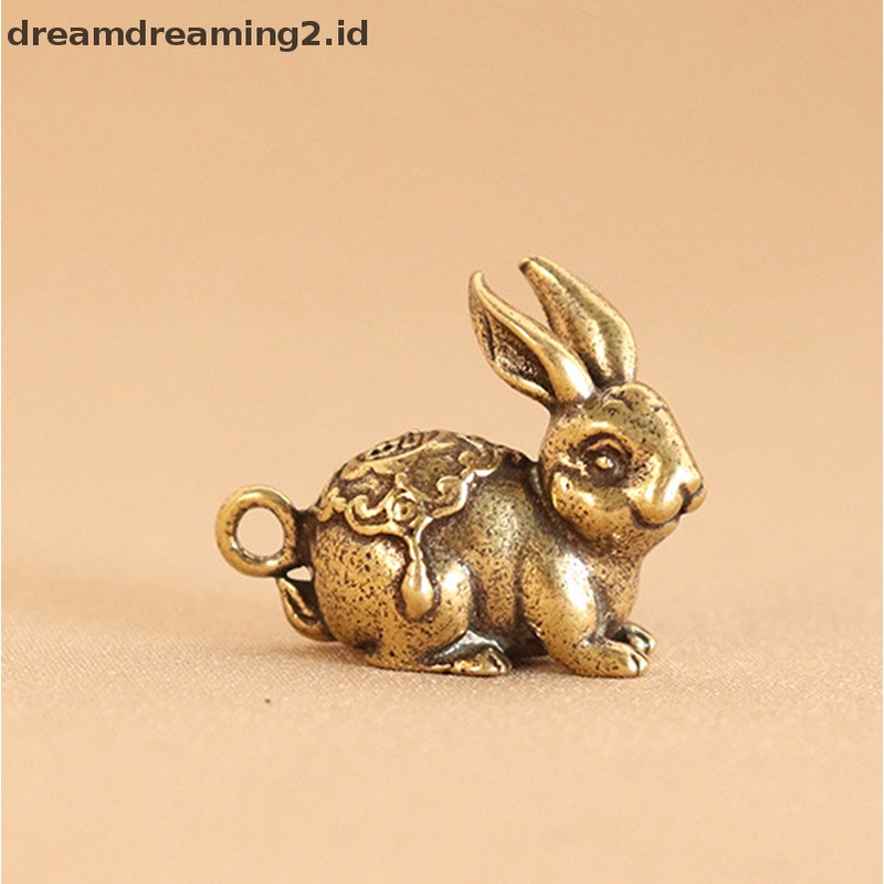(drea) Retro Beruntung Patung Kelinci Ornamen Liontin Kreatif Gantungan Kunci Hewan Kecil Miniatur Dekorasi Patung Logam Rumah Kantor Desktop Dekorasi/