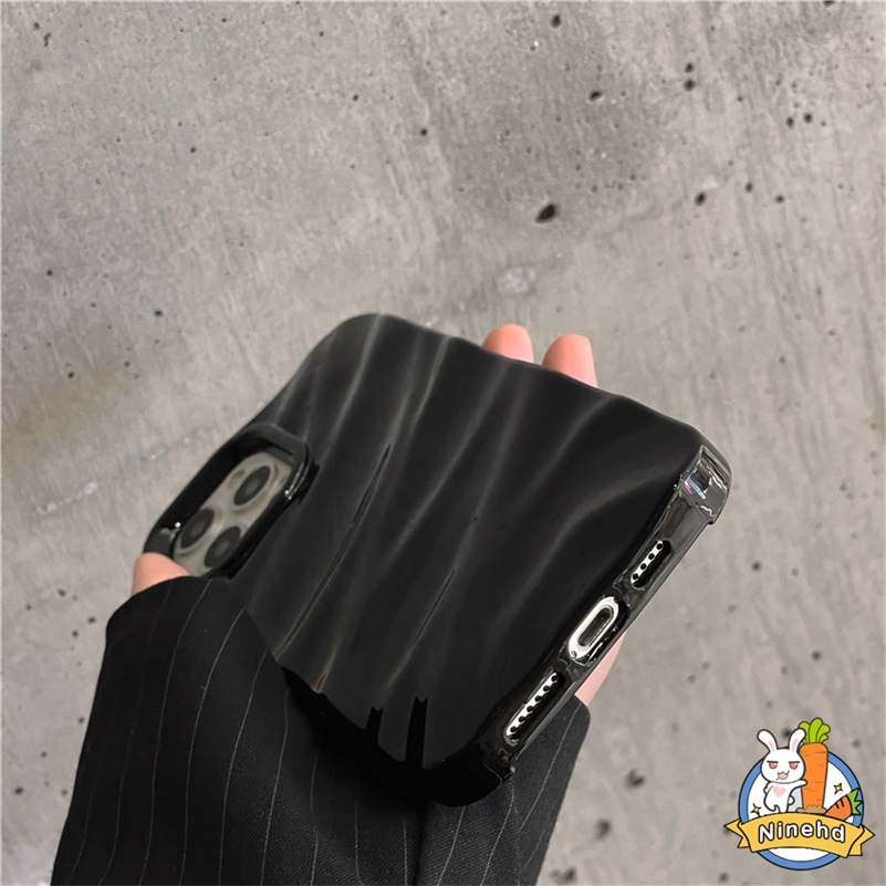 Ins Premium Sutra Halus Pleats Hitam iPhone Case Kompatibel Untuk Iphone14 13 12 11 Pro Max X Xr Xs Max 8 7 6 6s Plus SE 2020tahan Shock Warna Solid Ponsel Case Cover Pelindung