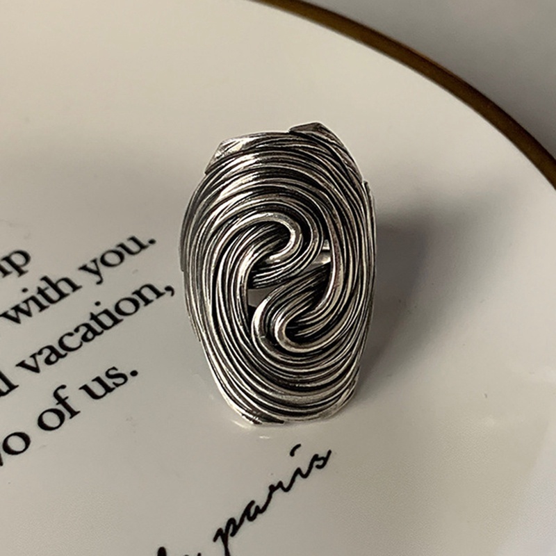 Thai Silver Color Desain Kepribadian Tidak Teratur Twist Oval Cincin Lebar Untuk Wanita Pria Fashion Kreatif Kualitas Tinggi Perhiasan Hadiah