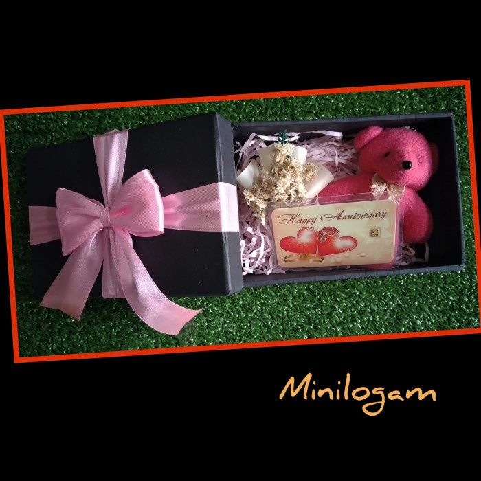 

Paket hampers/kotak kado kecil/box lgam mulia/lm ,hadiah,gift 13x9x5 - htm pt pink