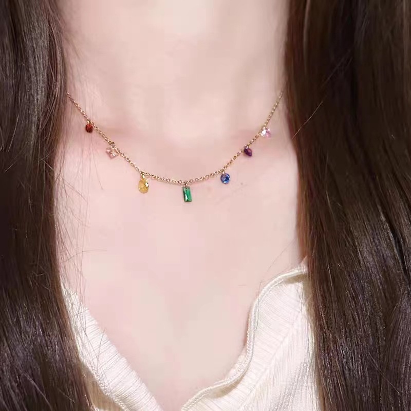 Kalung Baja Titanium Rantai Klavikula Pelangi Berlian Tidak Luntur Baja Titanium Emas 18K Gelang Set Ornamen