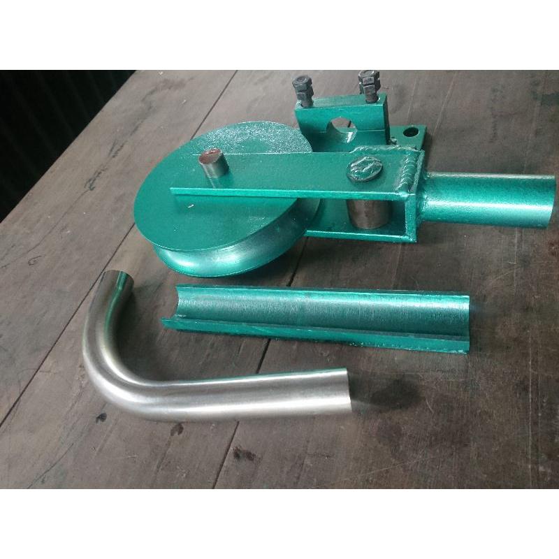 Bending pipa manual untuk pipa stainless ukuran 1¼ inch diameter pipa 32mm..
