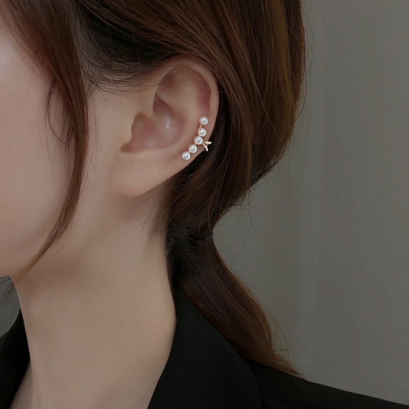 Papaozhu 1PC Elegan Emas Mutiara Manik-Manik Klip Anting Untuk Wanita Perempuan Chic Curve Cuff Earring Bergaya Non Tindik Hiasan Telinga Sehari-Hari