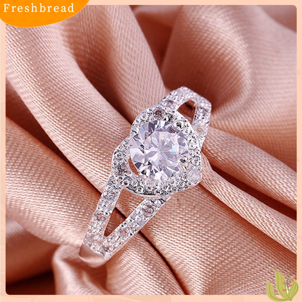 &lt; Freshbread &gt; Fashion Wanita Bentuk Hati Berlian Imitasi Berongga Band Jari Cincin Perhiasan Pernikahan