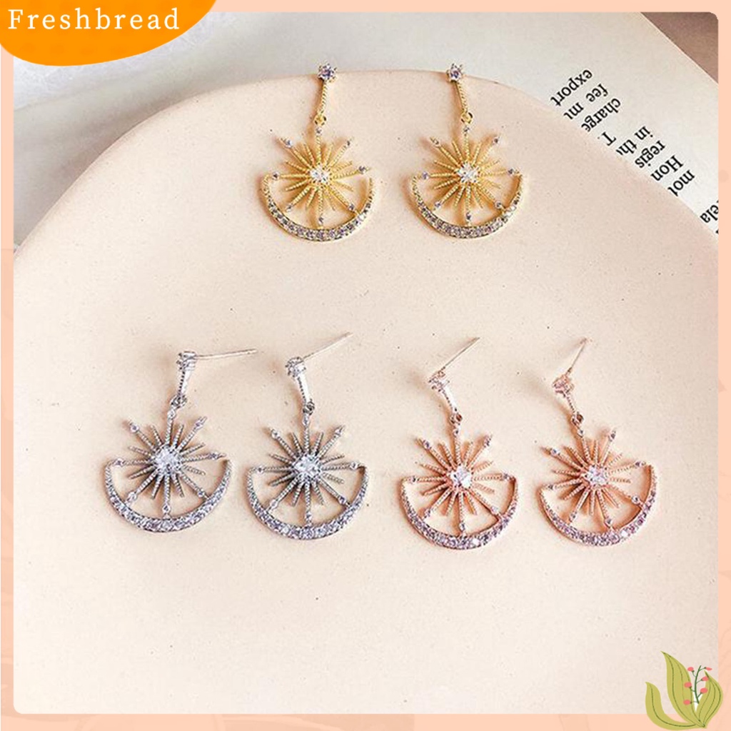 &lt; Freshbread &gt; 1pasang Anting Bulan Bintang Indah Mata-catching Gaya Mudah Cocok Anting Wanita Kasual Untuk Pakaian Sehari-Hari