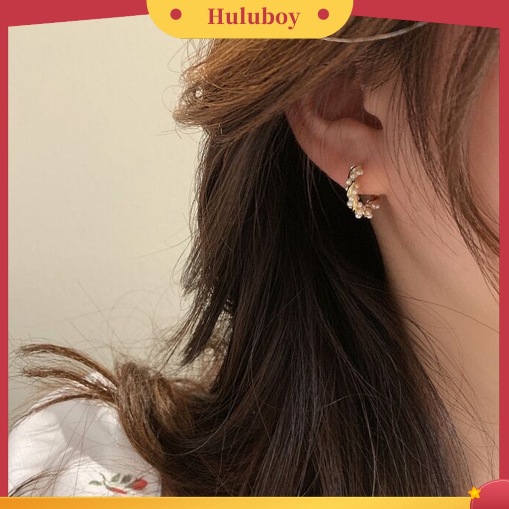 {Ready Stock} 1pasang Anting Hoop Cahaya Mewah Temperamen Mutiara Imitasi Minimalis Geometris Hias Hadiah Wanita Anting Lingkaran Perhiasan Pesta Aksesori Busana