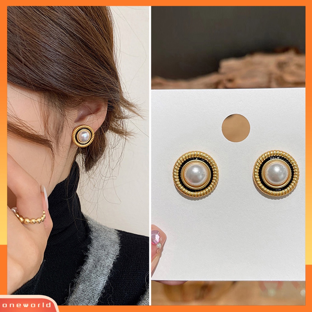 [EONE] 1pasang Ear Studs Vintage Elegan Temperamen Putaran Cahaya Mewah Hias Hadiah Wanita Mutiara Imitasi Stud Earrings Perhiasan Aksesoris Populer