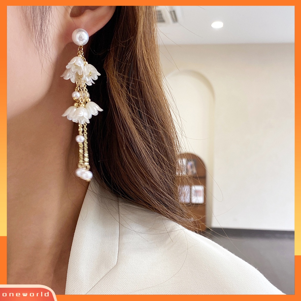 [WOD] 1pasang Anting Rumbai Bunga Liontin Mutiara Imitasi Electroplating Tidak Alergi High Gloss Ear Ornament Colorfast Lady Elegan Anting Rumbai Rantai Panjang Untuk Pacaran