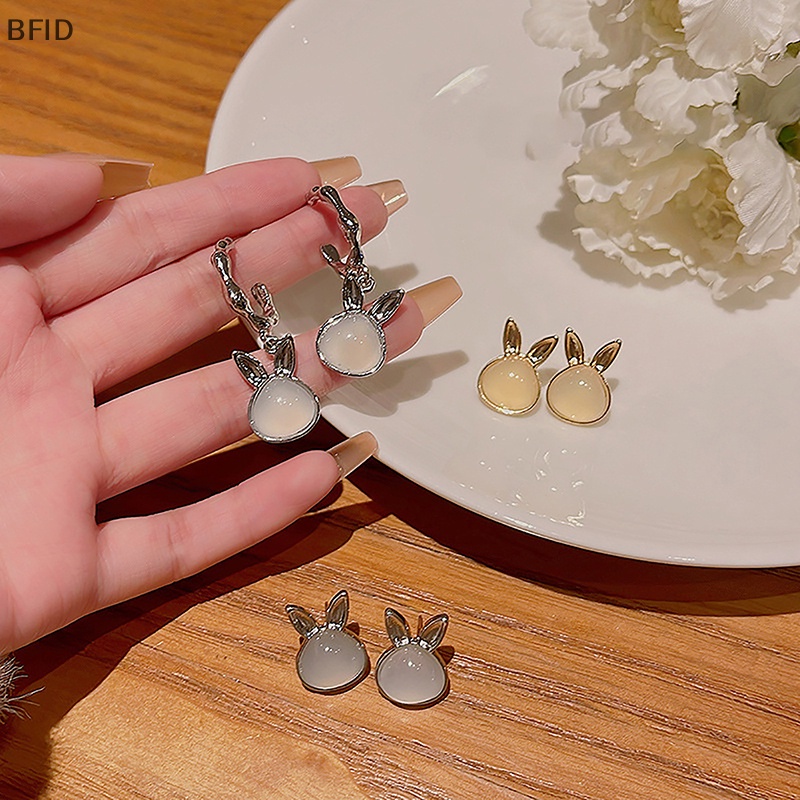 [BFID] Fashion INS Rabbit Stud Earrings Untuk Wanita Gadis Anting Fashion Baru Untuk Wanita [ID]