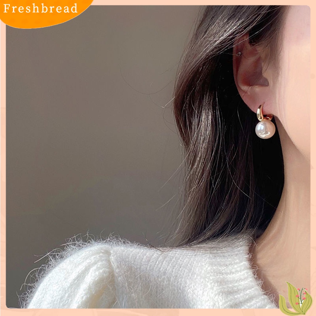 &lt; Freshbread &gt; 1pasang Anting Hoop Temperamen Elegan Minimalis Geometris Electroplating Hias Hadiah Wanita Mutiara Imitasi Menjuntai Anting Eardrop Perhiasan Aksesori Fashion