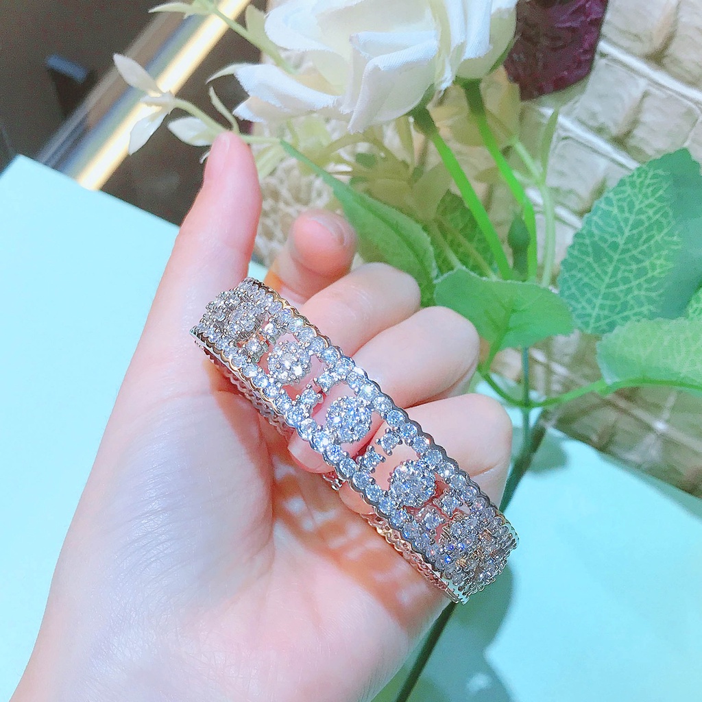 Goldkingdom Aksesoris Perhiasan Fashion Ready Stock Gelang Berlian Mewah Ringan Set Desain Wanita Dengan Berlian Karbon Tinggi Gelang Gesper Perak