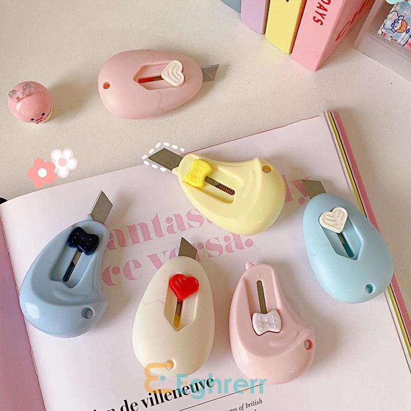 

✨EG-Pisau Mini Bentuk Telur Dengan Lubang Gantungan Kunci Kantor Cutter Portable Mini Cutter Lucu Mini Cutter Aesthetic-Eghrerr