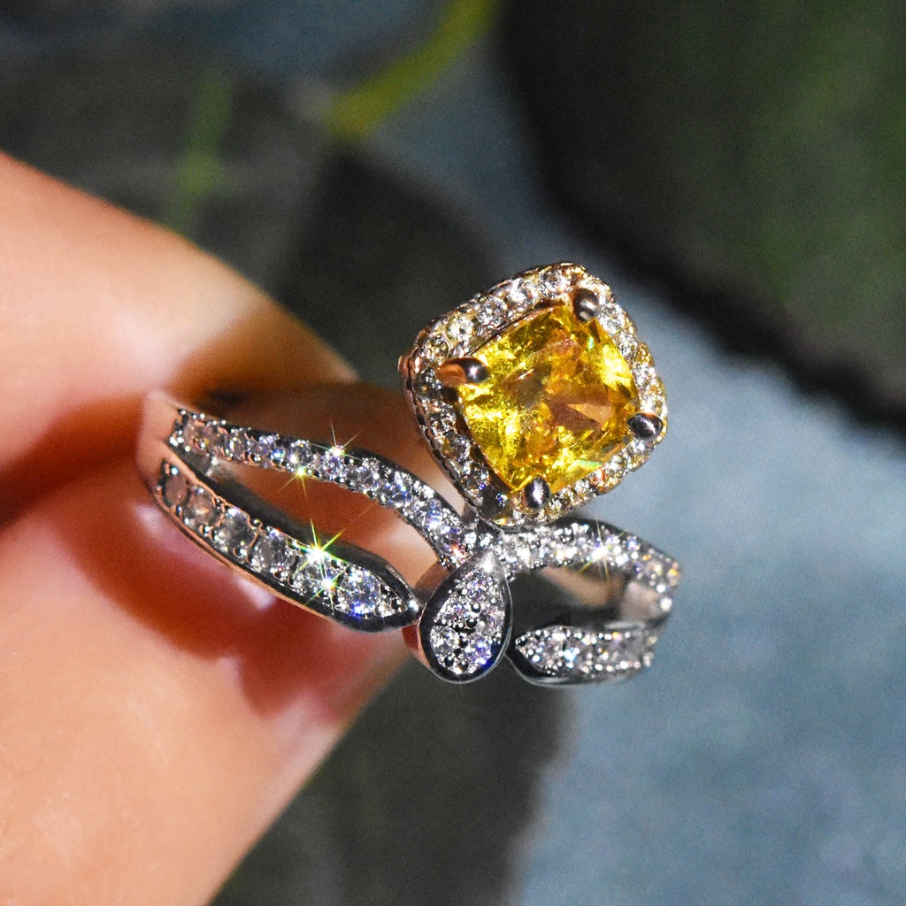 Goldkingdom Aksesoris Perhiasan Fashion Ready Stock Cincin Berlian Kuning Mengacu Cincin Mahkota Bertatahkan Mikro Klasik Royal Topaz Princess Square.