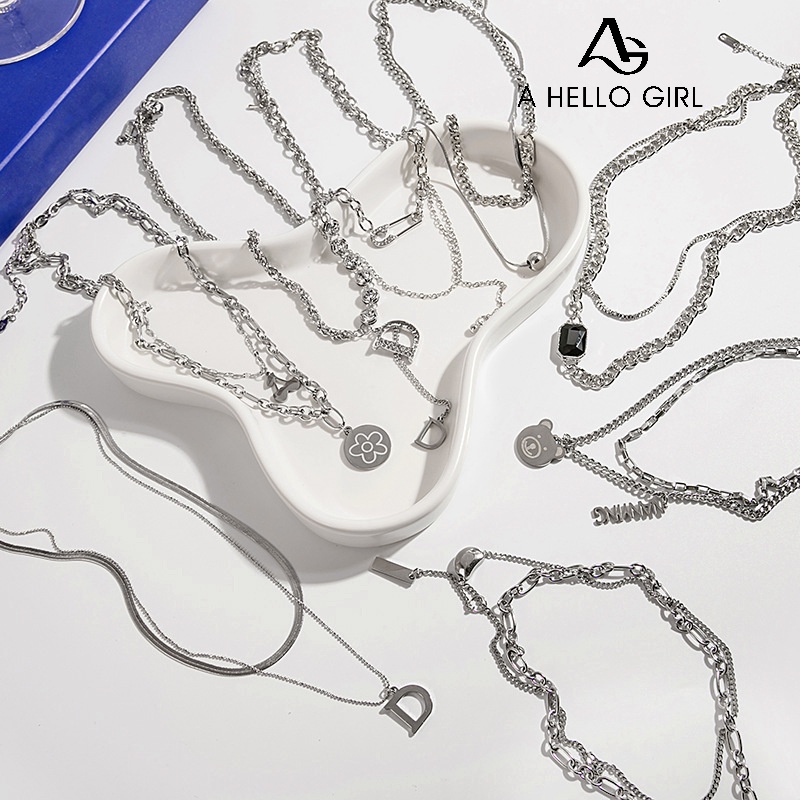 Ahellogirl Busana Musim Panas Multilayer Hip Hop Berlian Alfabet Liontin Baja Titanium Kalung Rumbai Rantai Klavikula Wanita Pria