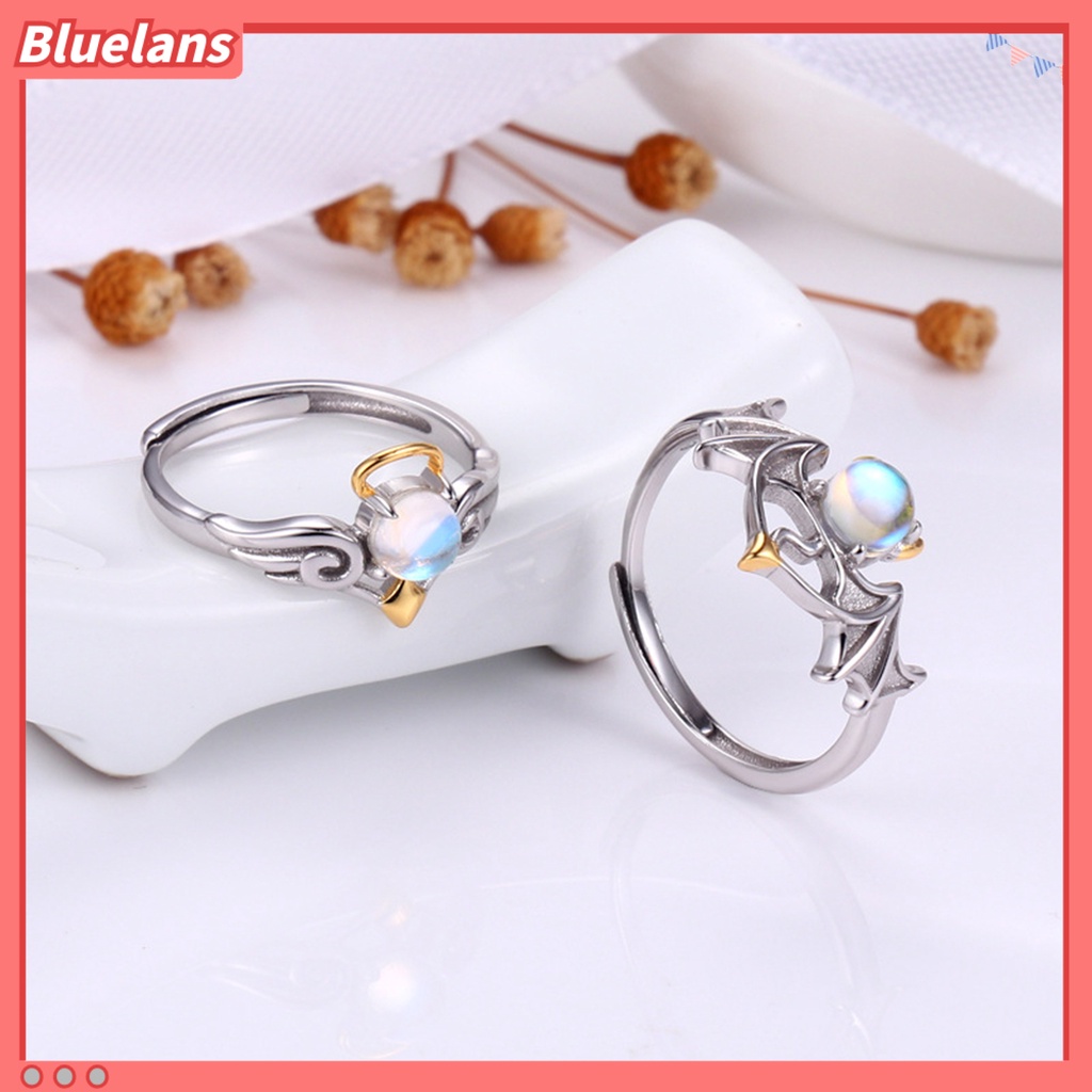 [BLS] Wanita Cincin Romantis Bersinar Faux Moonstone Desain Pembukaan Yang Dapat Disesuaikan Hadiah Hias Sayap Malaikat Setan Jari Cincin Perhiasan Pesta Untuk Kekasih