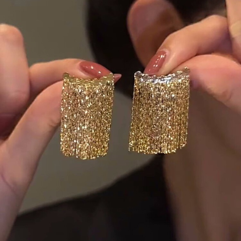 Anting Tusuk Bentuk Geometri Bahan Alloy Fashion Untuk Wanita