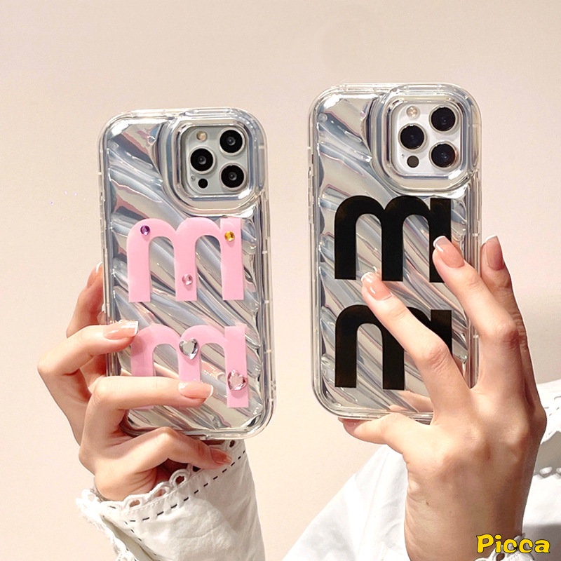 Case Kerut Stereo 3D Kompatibel Untuk IPhone 7Plus XR 11 13 12 14 Pro MAX X XS Max7 8 6 6S Plus SE 2020huruf Simple M Smiley Lucu Mewah Dazzle Warna Kartu Laser Soft Cover