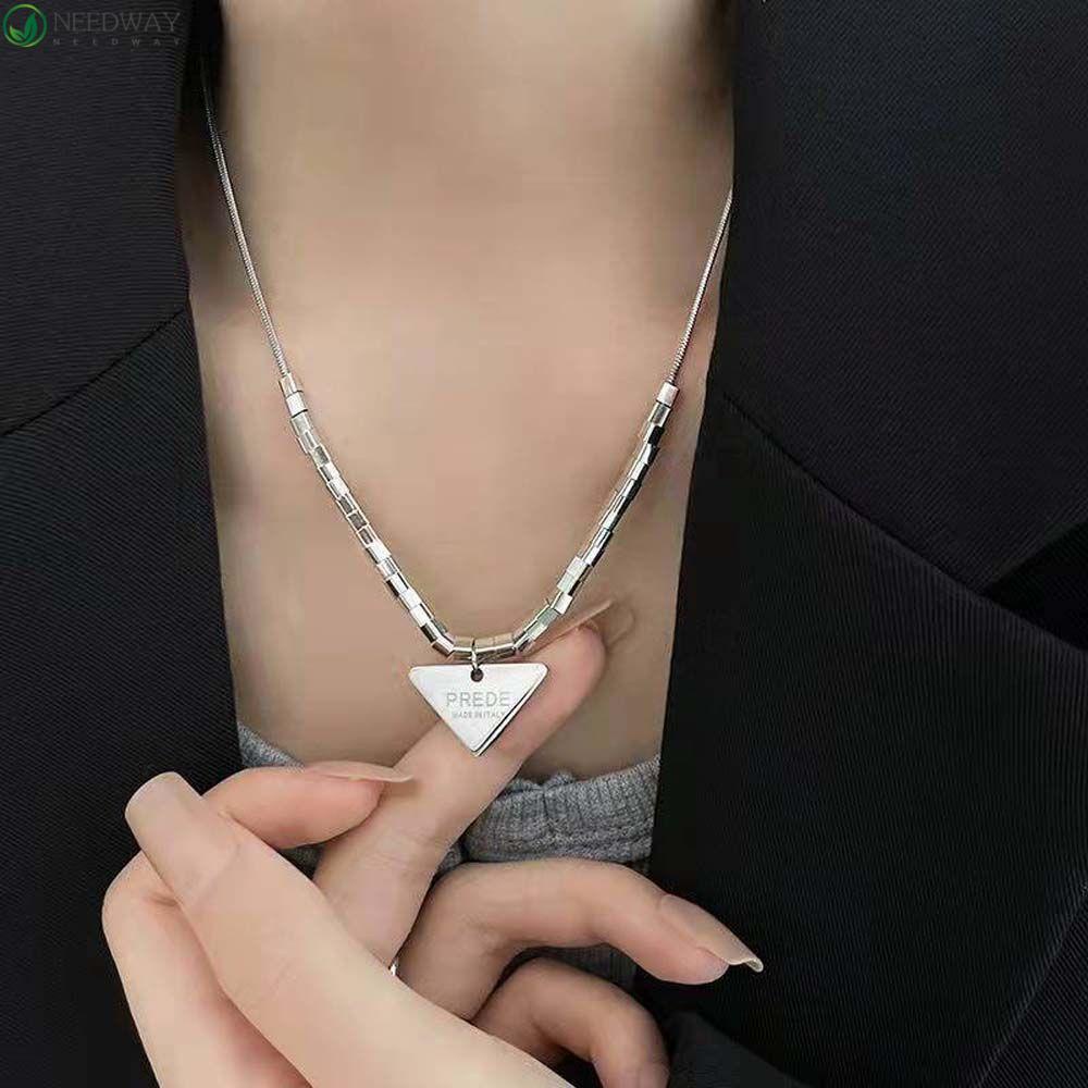 Needway Segitiga Liontin Kalung Punk Gadis Keren Segitiga Liontin Fashion Perhiasan Cubic Beads Titanium Steel Huruf PREDE Gaya Korea Wanita Kalung