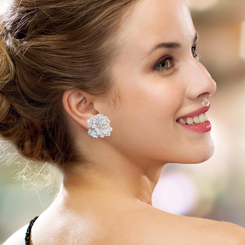 Anting Tusuk Bunga Putih Untuk Wanita Flower Earring New Modern Korea Fashion Lucu Remaja Gadis Pesta Aksesoris Perhiasan