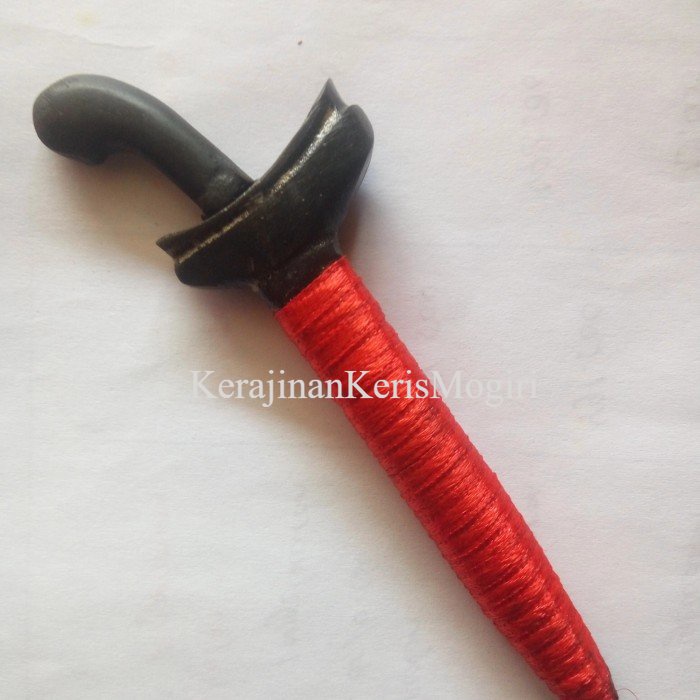 

Mini Keris Combong Lilit merah Termurah