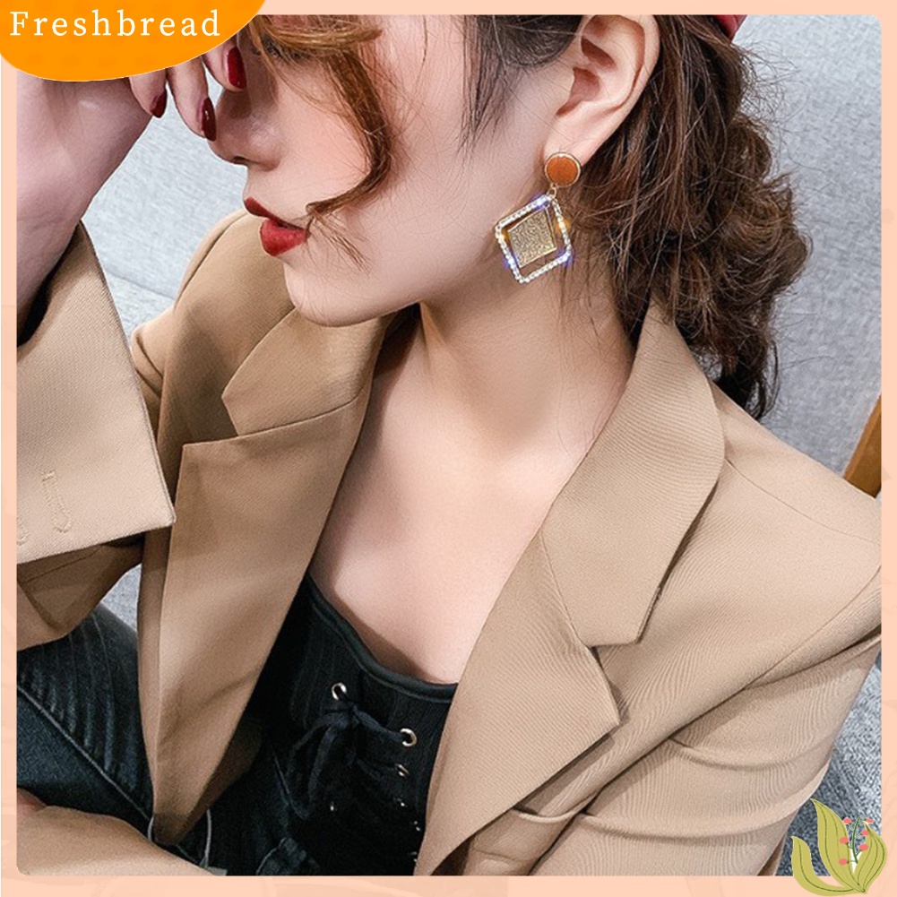 &lt; Freshbread &gt; Wanita Buram Berlian Imitasi Belah Ketupat Geometris Menjuntai Telinga Stud Anting Perhiasan Hadiah