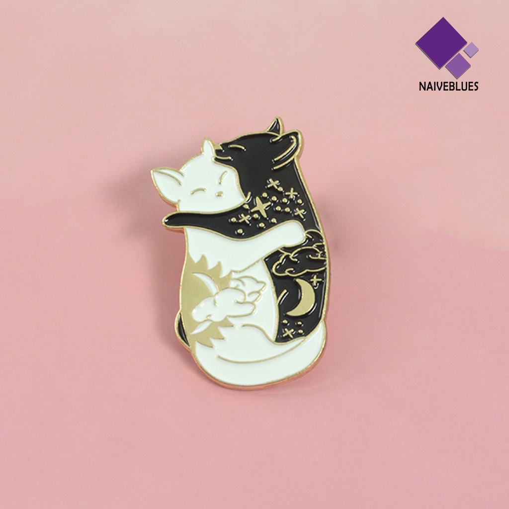 &lt; Naiveblues &gt; Bros Hitam Putih Hugging Cats Enamel Alloy Jaket Kerah Lencana Pin Untuk Pakaian