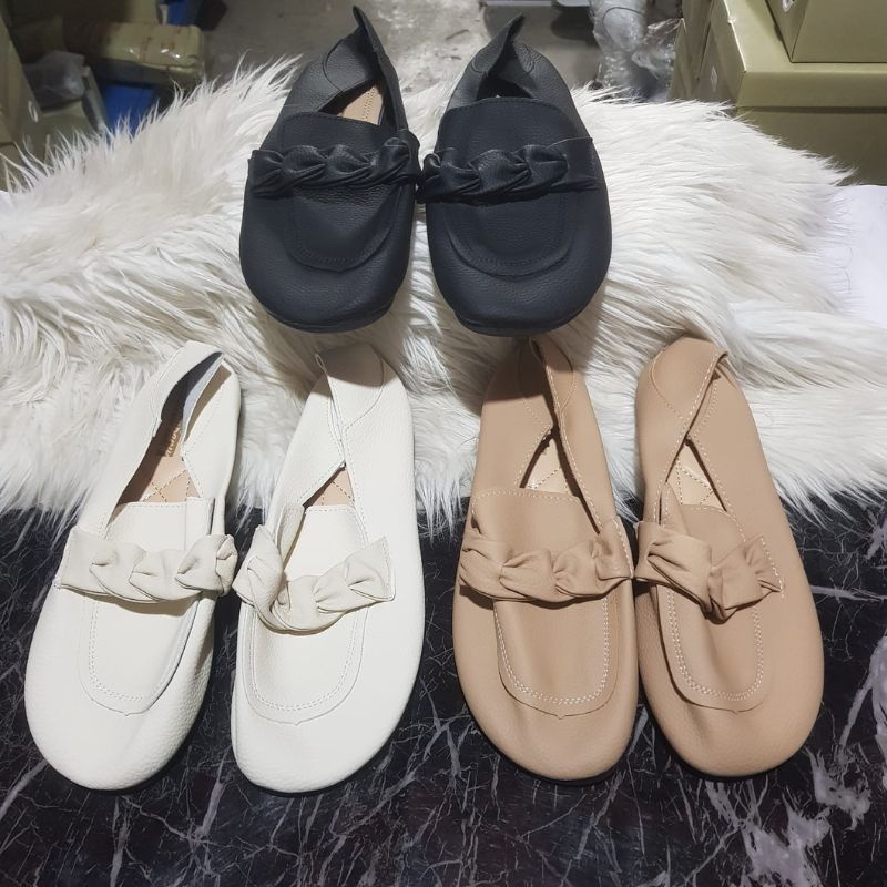 Sepatu Wanita Import TRIM Slip On 21171