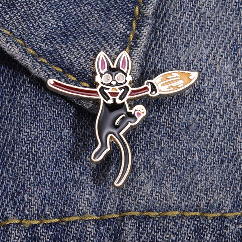 Anime Peripheral Ta-Q-Bin Metal Badge Kartun Kucing Hitam Bros Hadiah Untuk Teman Aksesoris Pakaian Perhiasan