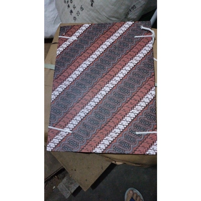 

Map Dokumen Batik Tali Portepel Super Tebal Bagus / Document File