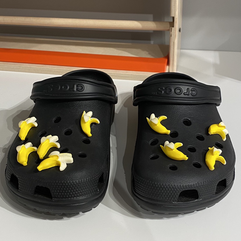 &lt; Jika Anda Suka Banana&gt; Dekorasi Sepatu Lucu DIY Aksesoris JIBBITZ Pesona Gesper Sepatu