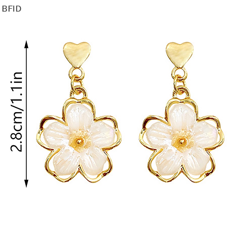 [BFID] Resin Bunga Pejantan Anting Korea Fashion Temperamen Perempuan Perhiasan Cantik Elegan Sederhana Gadis Manis Aksesoris Wanita [ID]