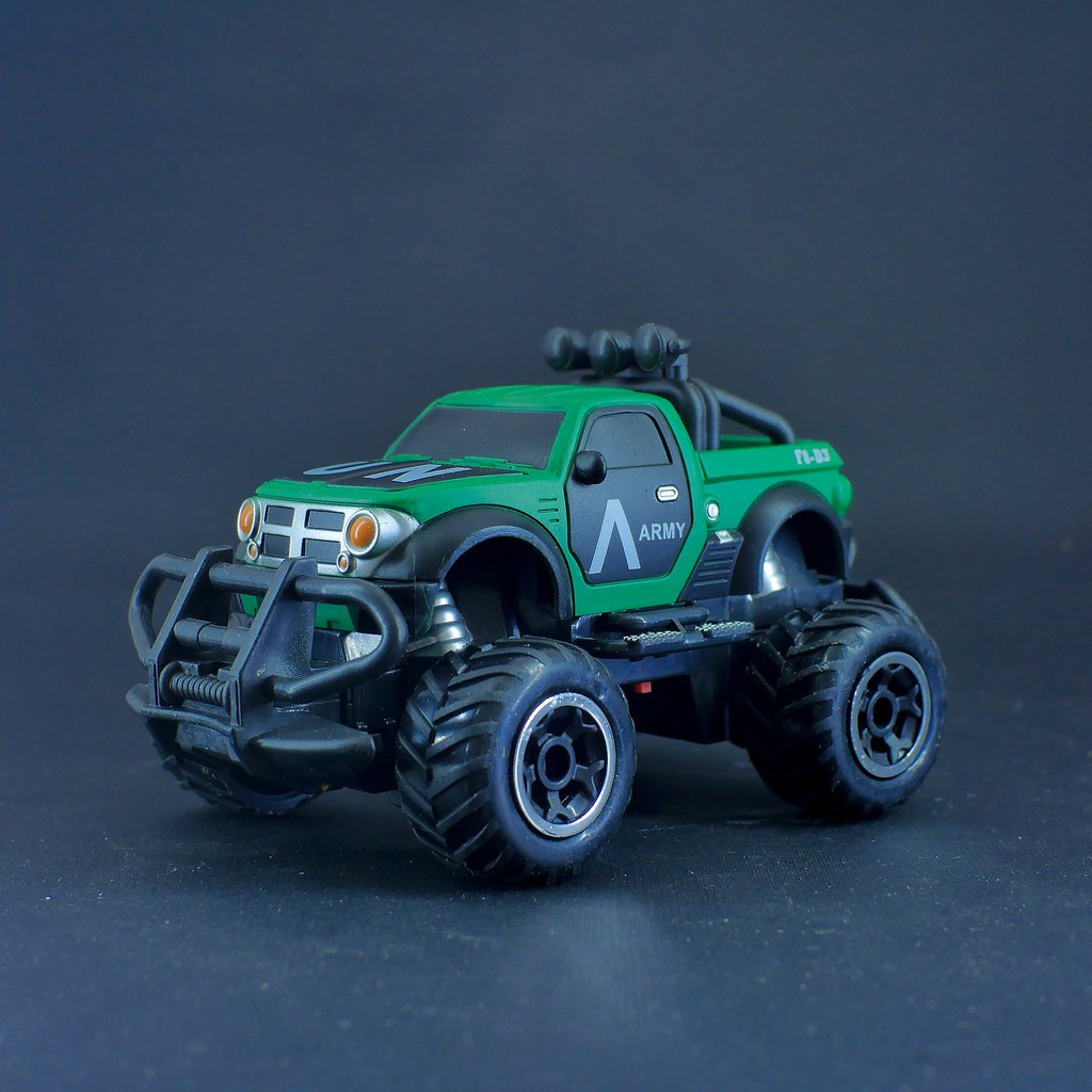 Mainan Mobil-Mobilan Mobil Remot R/C Mini Car Military Model SUV dan JEEP