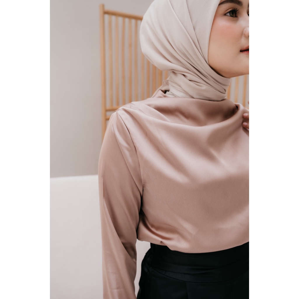 Ms Daisy Raina Drape Satin Top Atasan Wanita Lengan Panjang (MODEST COLLECTION)