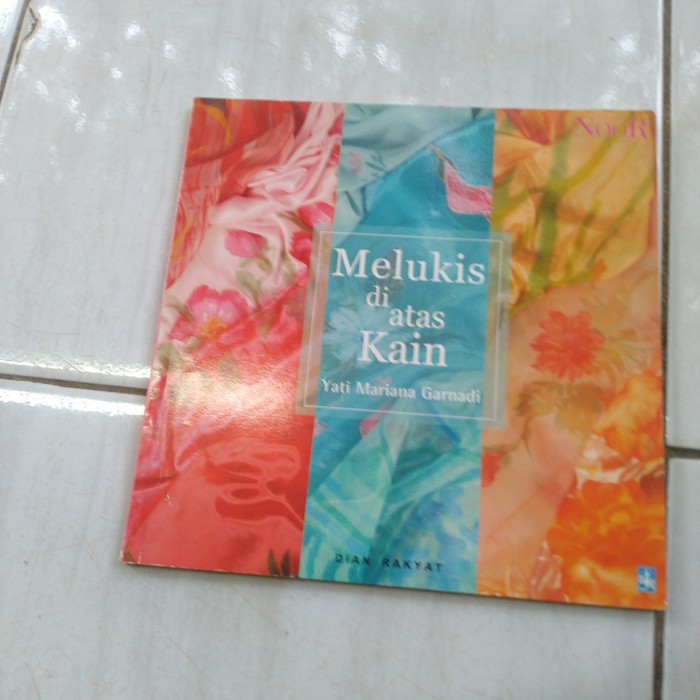 

MELUKIS DI ATAS KAIN-YATI MARIANA GARNADI-E3