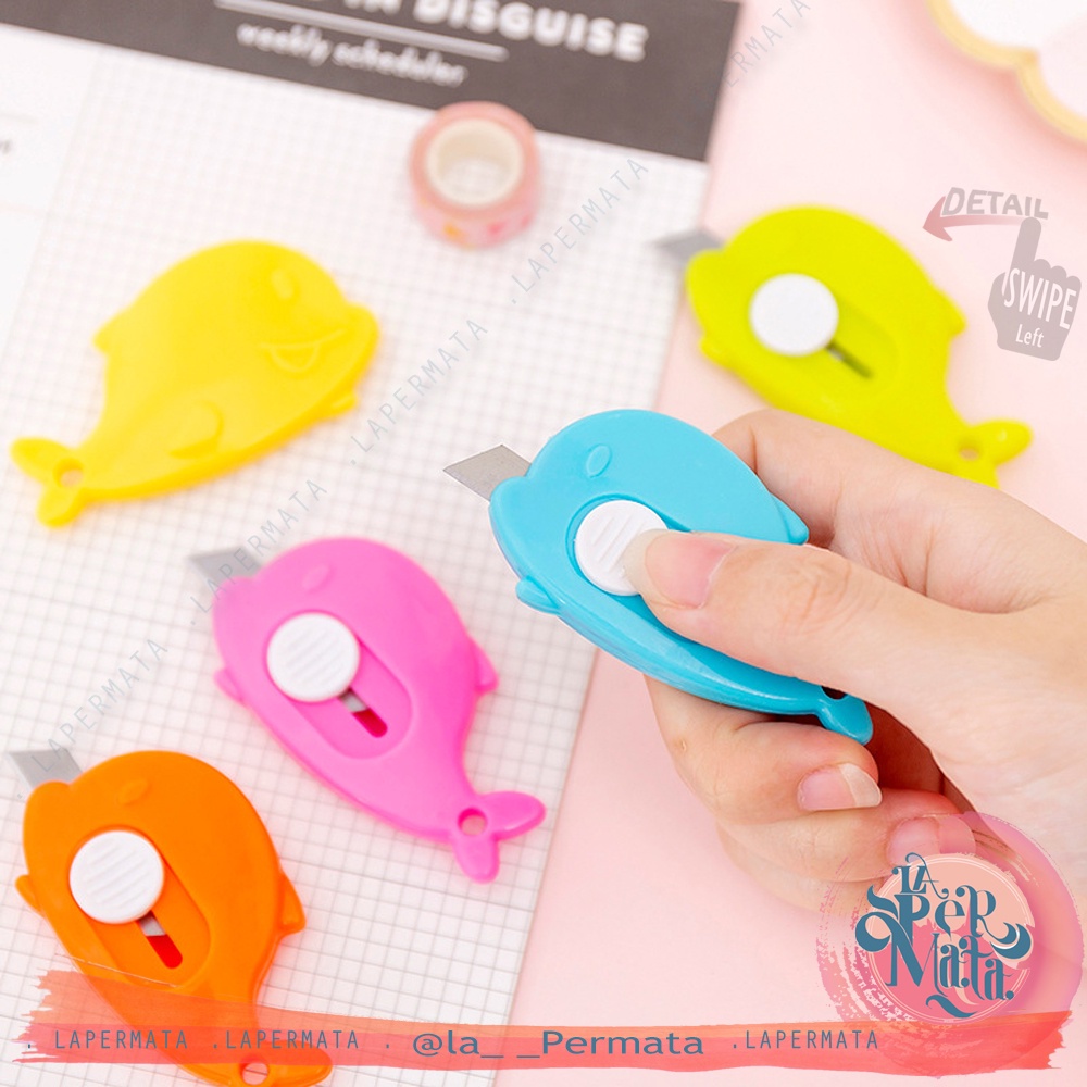 

Cutter Mini Model Dolphin Pisau Cutter Pembuka Paket Cute - LPM Shop
