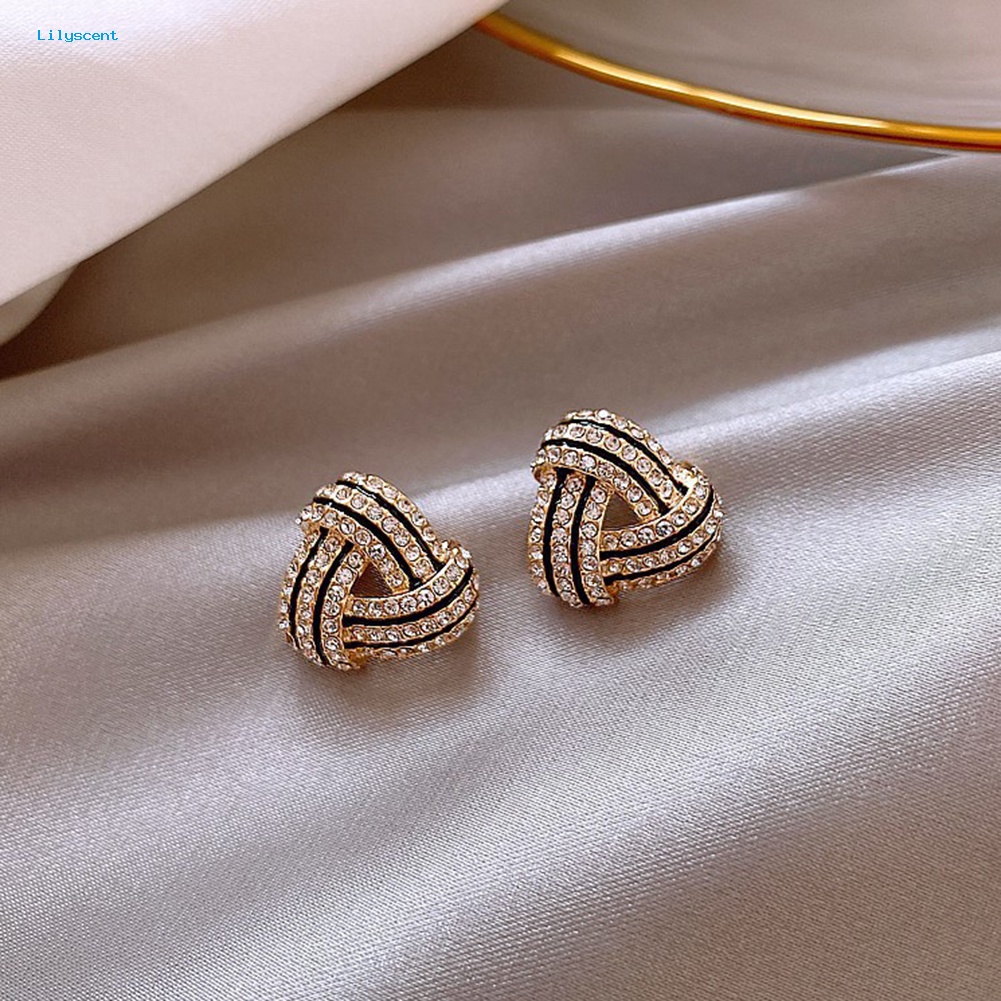 Lilyscent Fashionable Wanita Berlian Imitasi Bentuk Segitiga Stud Earrings Aksesori Perhiasan